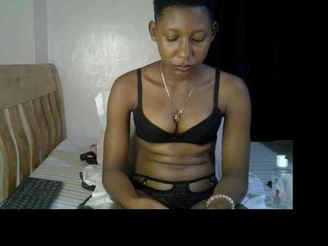 Prettysharlin webcam