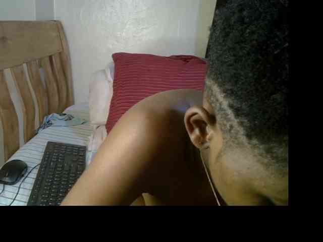 Prettysharlin webcam