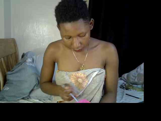 Prettysharlin webcam