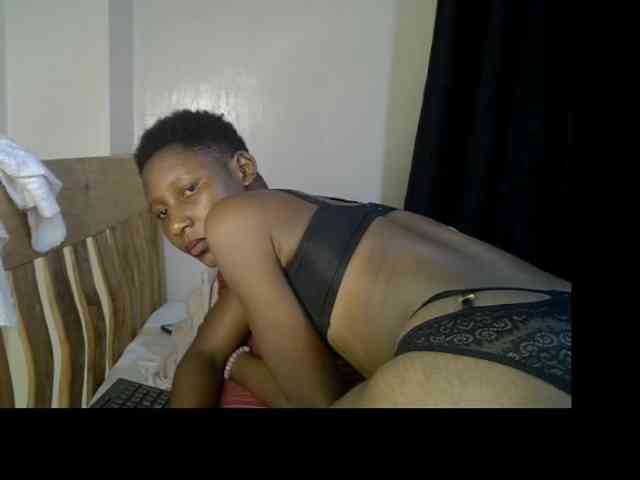 Prettysharlin webcam