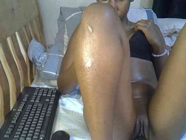 Prettysharlin webcam
