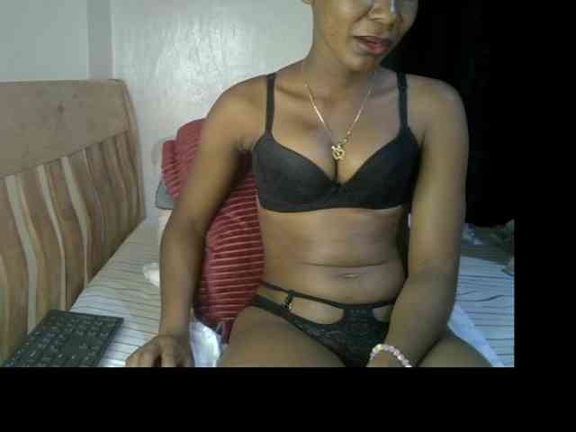 Prettysharlin webcam
