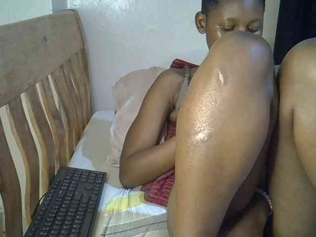 Prettysharlin webcam