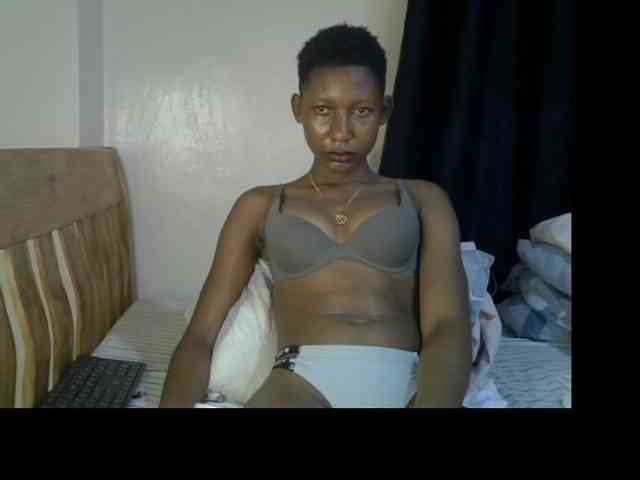 Prettysharlin webcam