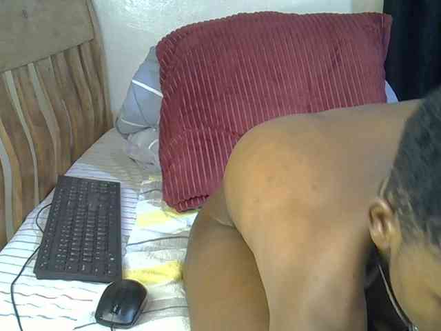 Prettysharlin webcam