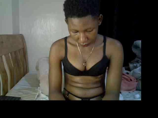 Prettysharlin webcam