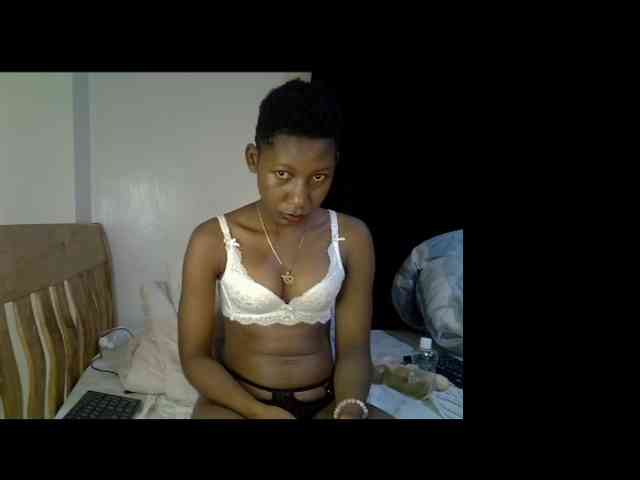 Prettysharlin webcam