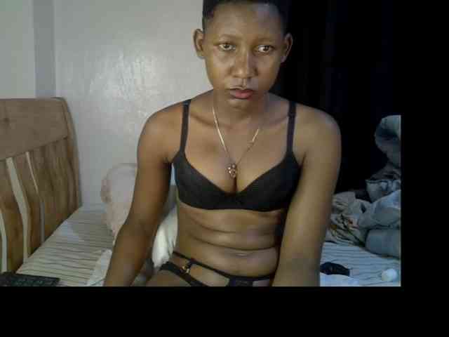 Prettysharlin webcam