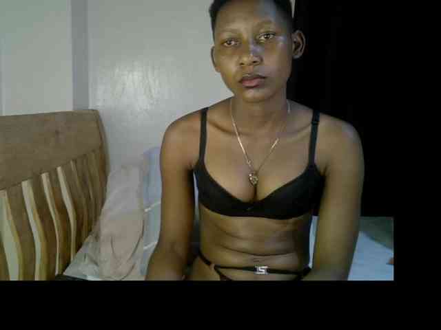 Prettysharlin webcam
