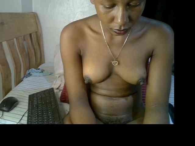 Prettysharlin webcam