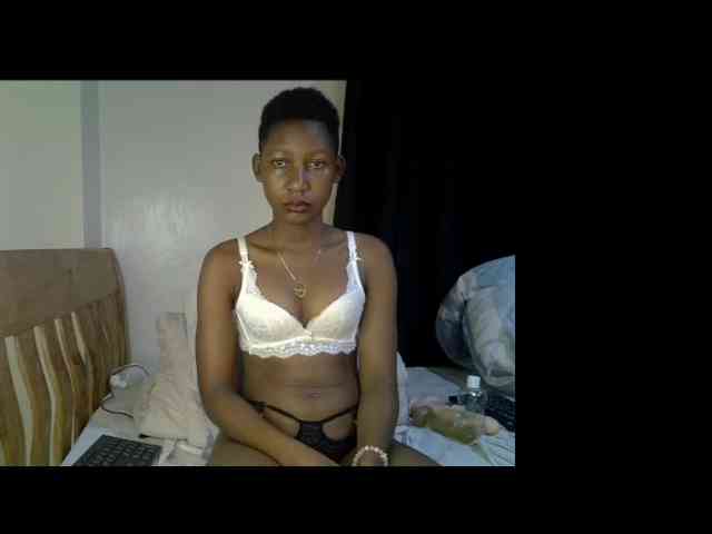 Prettysharlin webcam