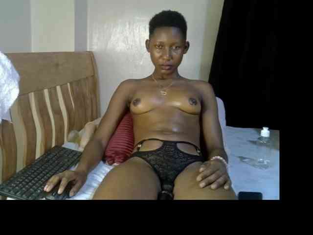 Prettysharlin webcam