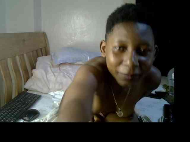 Prettysharlin webcam