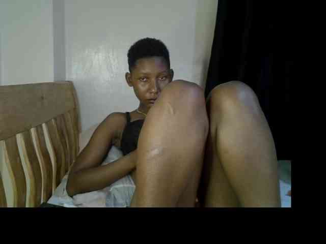 Prettysharlin webcam