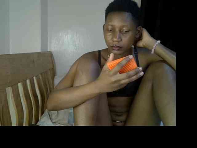 Prettysharlin webcam