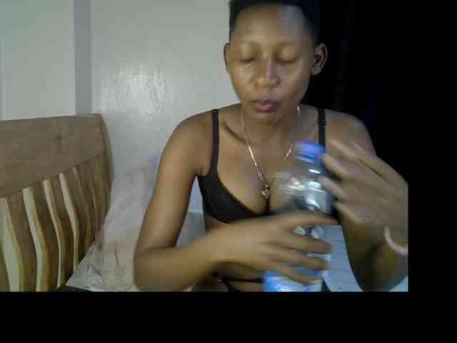 Prettysharlin webcam