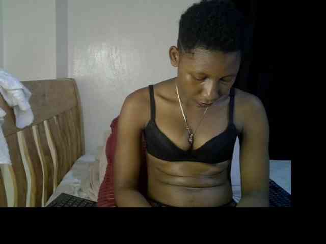 Prettysharlin webcam