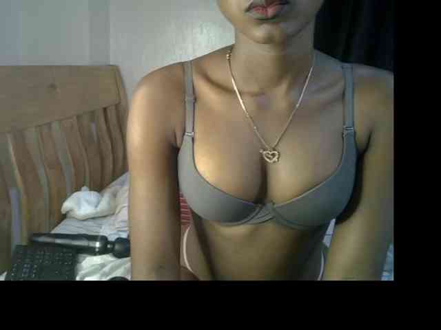 Prettysharlin webcam