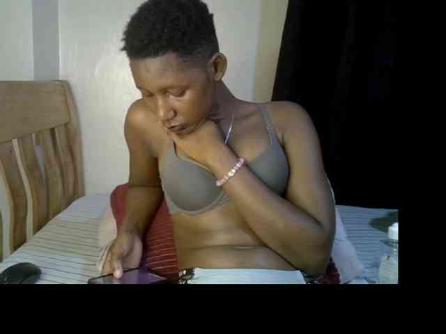Prettysharlin webcam