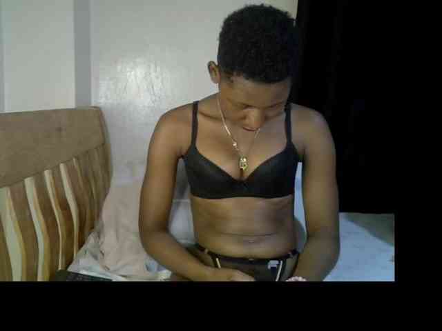 Prettysharlin webcam