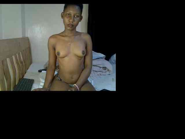 Prettysharlin webcam