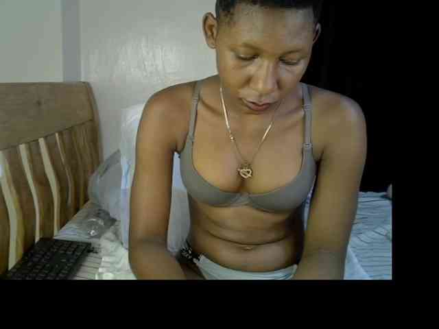 Prettysharlin webcam
