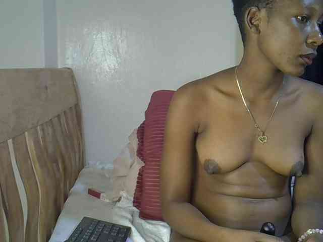 Prettysharlin webcam