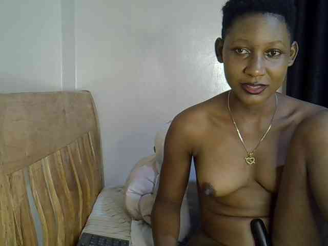 Prettysharlin webcam