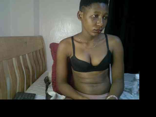 Prettysharlin webcam