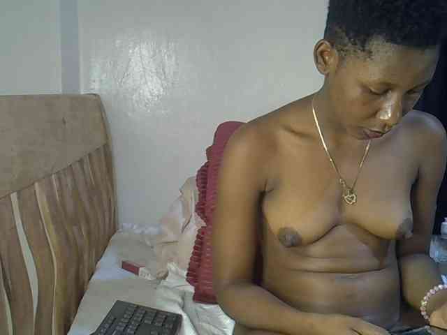 Prettysharlin webcam