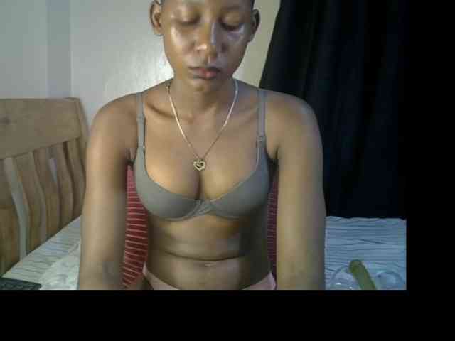 Prettysharlin webcam