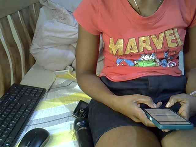 Prettysharlin webcam