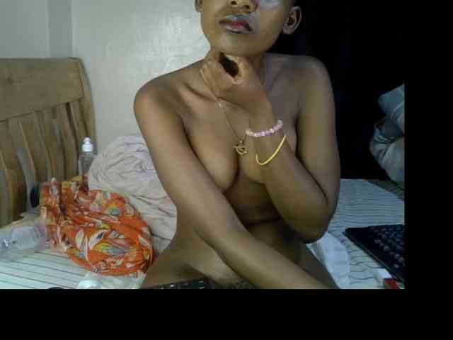 Prettysharlin webcam