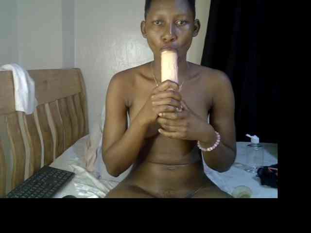 Prettysharlin webcam