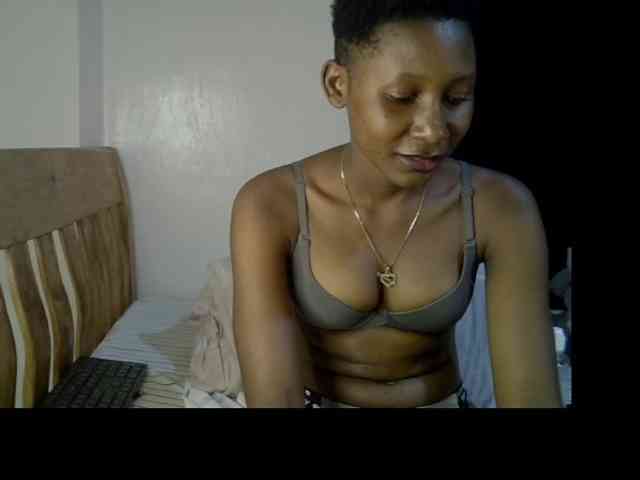 Prettysharlin webcam