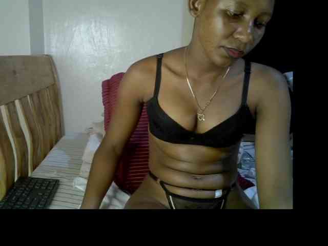 Prettysharlin webcam