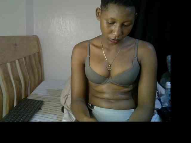Prettysharlin webcam