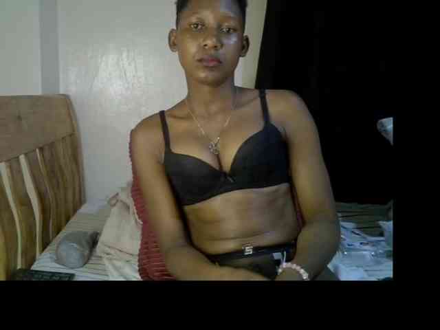 Prettysharlin webcam