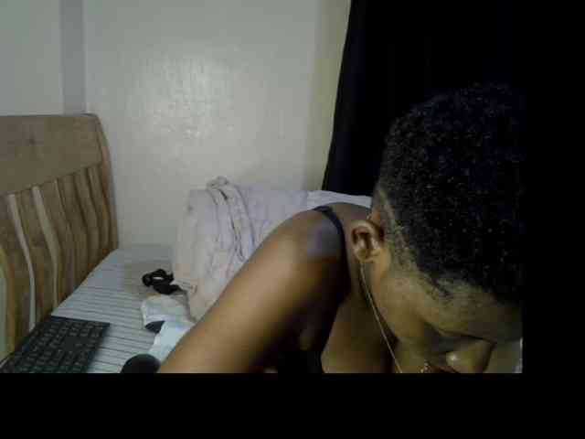 Prettysharlin webcam