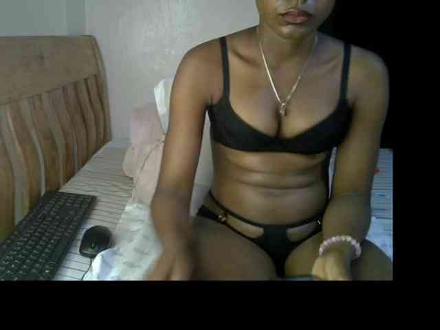 Prettysharlin webcam