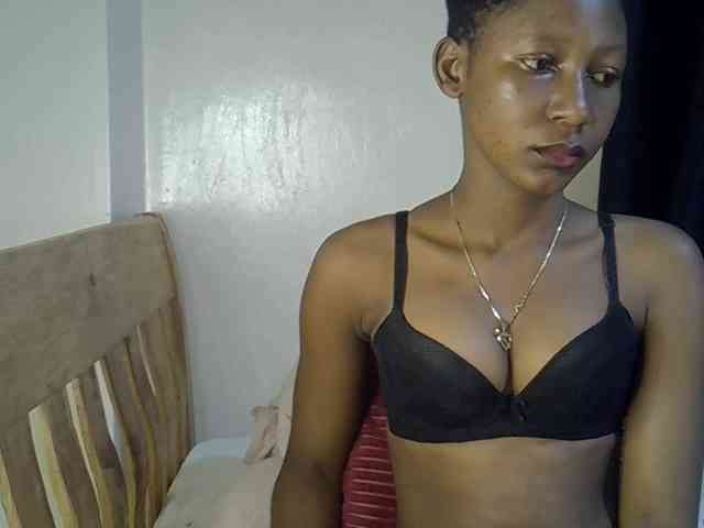 Prettysharlin webcam