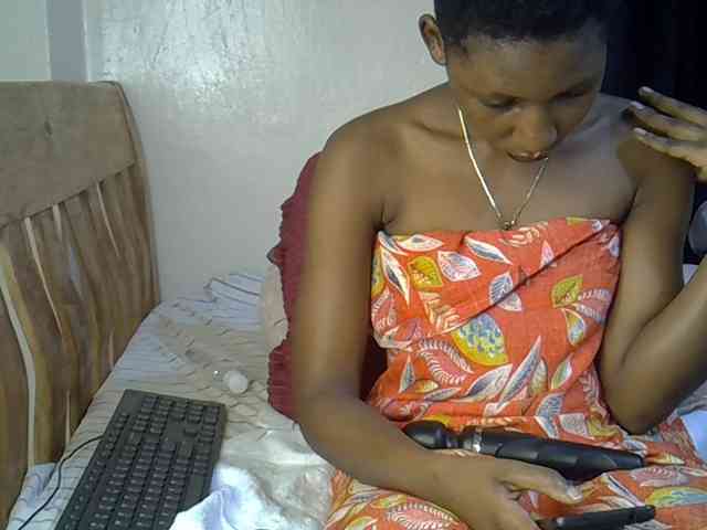 Prettysharlin webcam