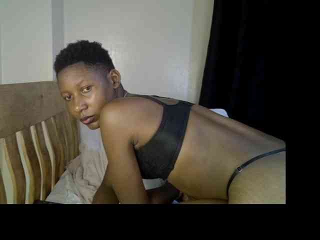 Prettysharlin webcam