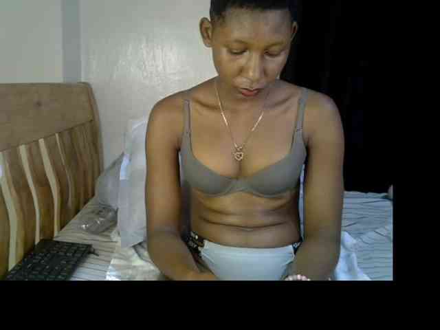 Prettysharlin webcam