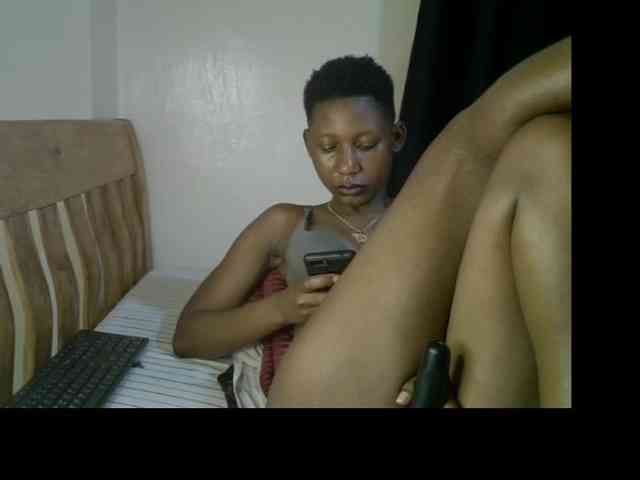 Prettysharlin webcam