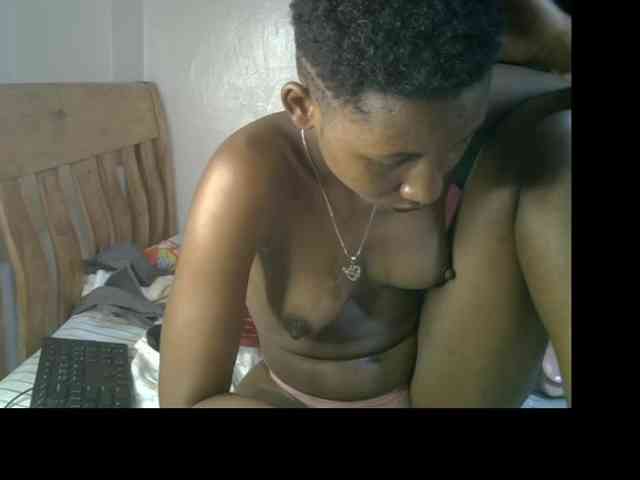 Prettysharlin webcam