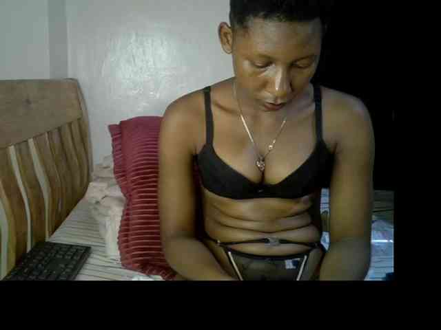 Prettysharlin webcam