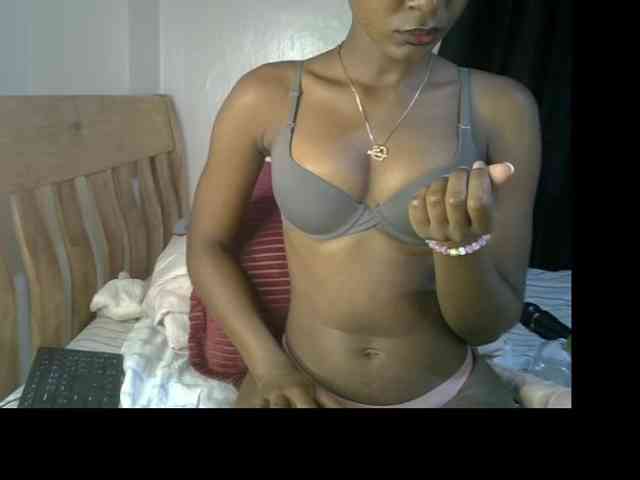 Prettysharlin webcam