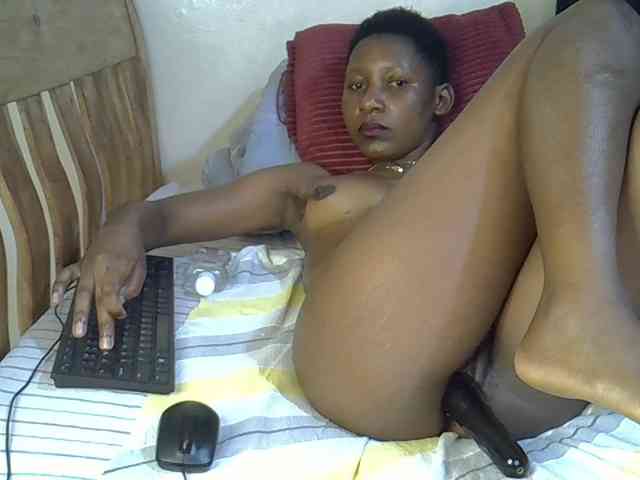 Prettysharlin webcam