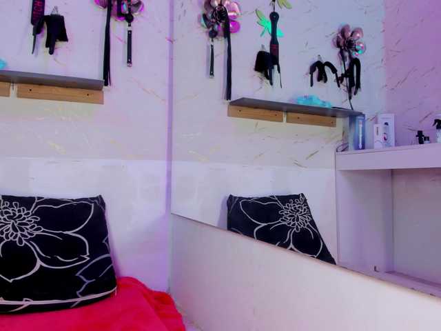 Natasha-Adams's BongaCams show and profile